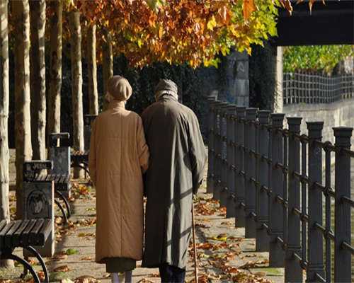 宝宝什么阶段最黏成都助孕妈妈